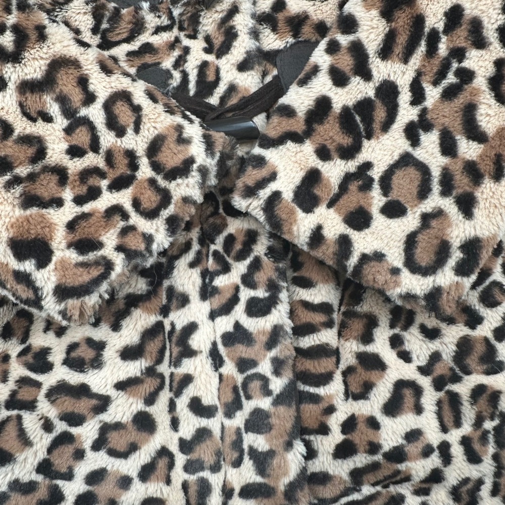 Copper Key Dillard's Girl's Leopard Print Faux Fur Hooded Toggle Jacket Size 2/3 - Picture 3 of 9